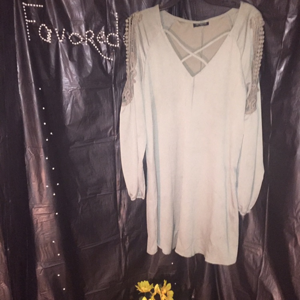 Embrodiery open shoulder olive dress